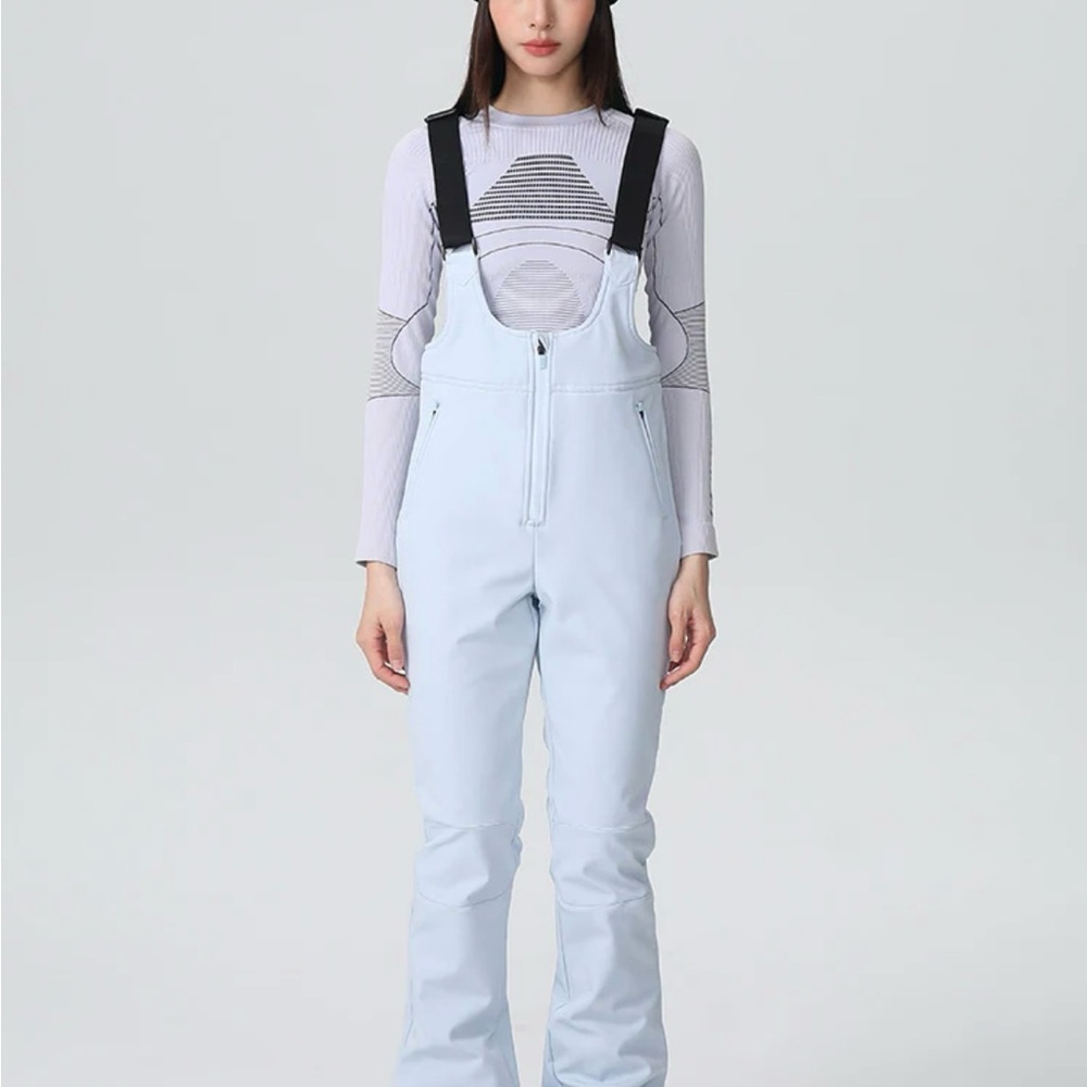 NWT Women’s baby blue ski bibs